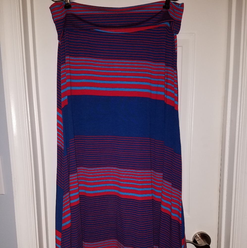 Long maxi skirt